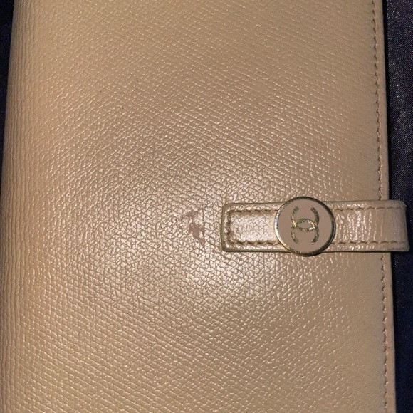 CHANEL LONG WALLET WITH AUTHENTICITY CARD - Picture 2 of 8